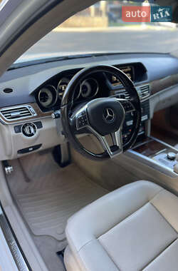 Седан Mercedes-Benz E-Class 2015 в 