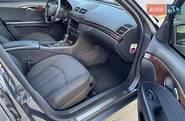 Седан Mercedes-Benz E-Class 2005 в 