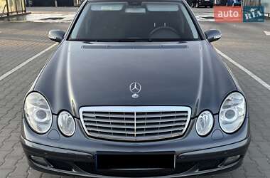Седан Mercedes-Benz E-Class 2005 в Луцке