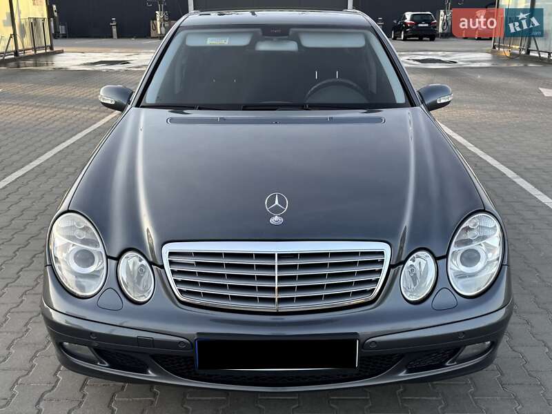Седан Mercedes-Benz E-Class 2005 в 