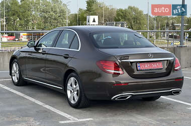 Седан Mercedes-Benz E-Class 2017 в 