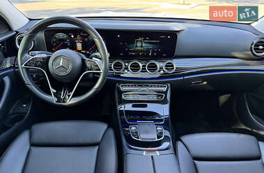 Седан Mercedes-Benz E-Class 2022 в 