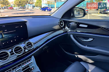 Седан Mercedes-Benz E-Class 2022 в 