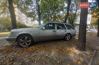 Универсал Mercedes-Benz E-Class 1995 в 