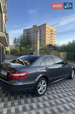 Седан Mercedes-Benz E-Class 2009 в 