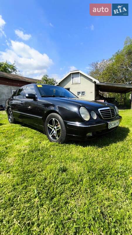 Mercedes-Benz E-Class 2001