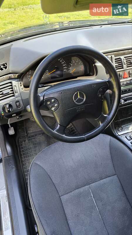 Седан Mercedes-Benz E-Class 2001 в Бориславе