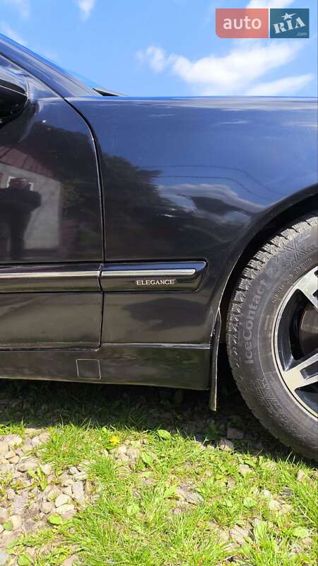 Седан Mercedes-Benz E-Class 2001 в Бориславе