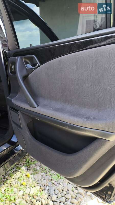 Седан Mercedes-Benz E-Class 2001 в Бориславе