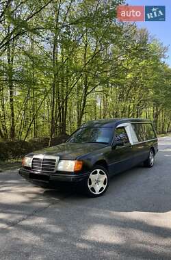 Катафалк Mercedes-Benz E-Class 1988 в Белой Церкви