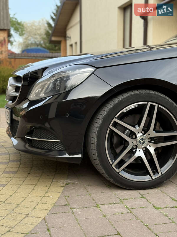 Седан Mercedes-Benz E-Class 2013 в Львове
