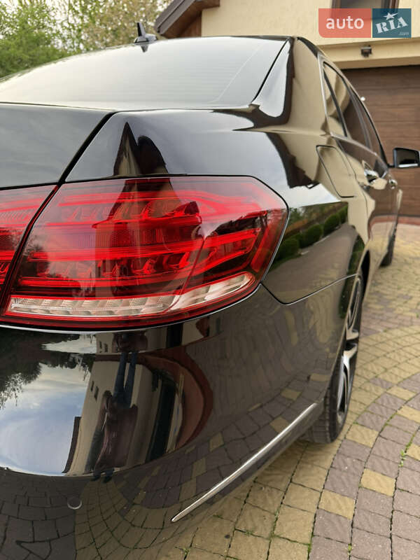 Седан Mercedes-Benz E-Class 2013 в Львове