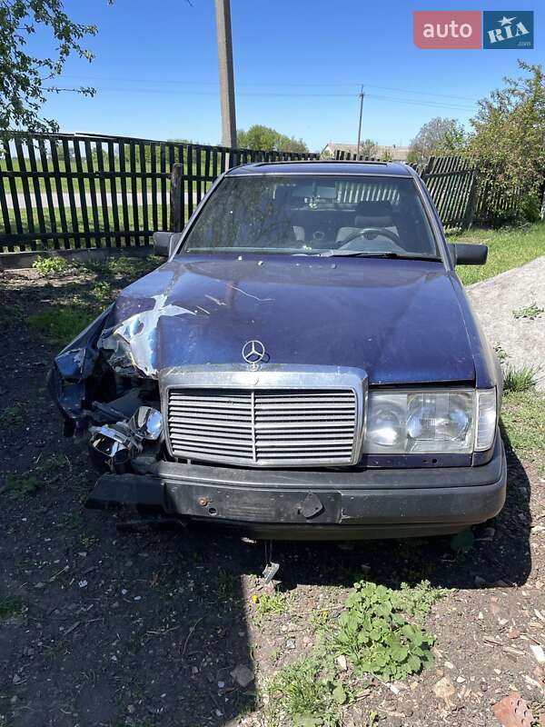 Mercedes-Benz E-Class 1989