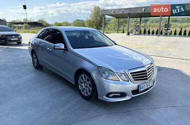 Седан Mercedes-Benz E-Class 2009 в Солотвині
