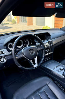 Седан Mercedes-Benz E-Class 2013 в 