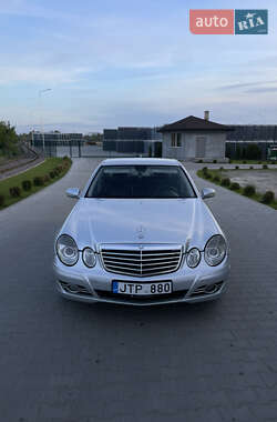 Седан Mercedes-Benz E-Class 2008 в 