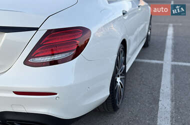 Седан Mercedes-Benz E-Class 2016 в 