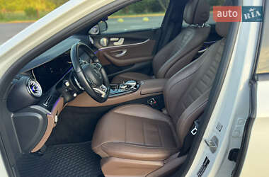 Седан Mercedes-Benz E-Class 2016 в 
