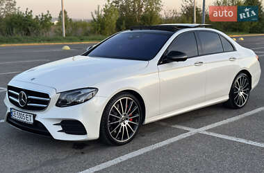 Седан Mercedes-Benz E-Class 2016 в 