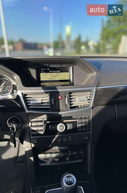 Седан Mercedes-Benz E-Class 2011 в 
