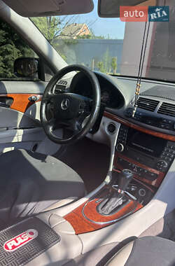 Седан Mercedes-Benz E-Class 2007 в 
