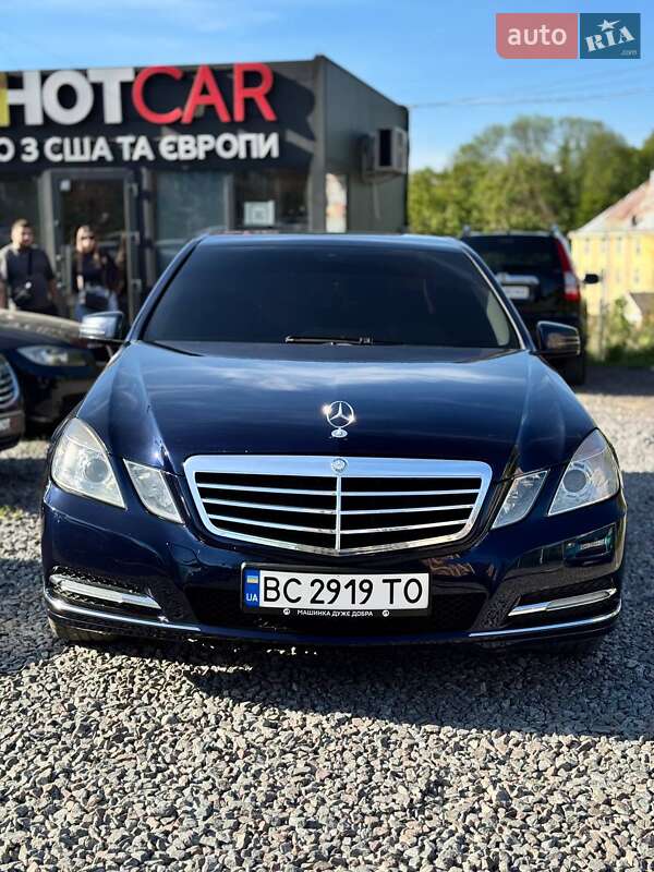 Седан Mercedes-Benz E-Class 2012 в 