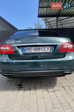 Седан Mercedes-Benz E-Class 2010 в 