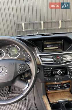 Седан Mercedes-Benz E-Class 2010 в 