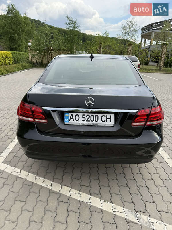 Седан Mercedes-Benz E-Class 2015 в Иршаве