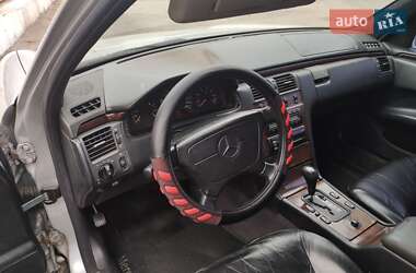 Седан Mercedes-Benz E-Class 1997 в 
