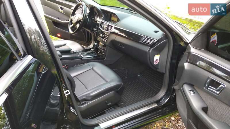 Седан Mercedes-Benz E-Class 2011 в Бродах