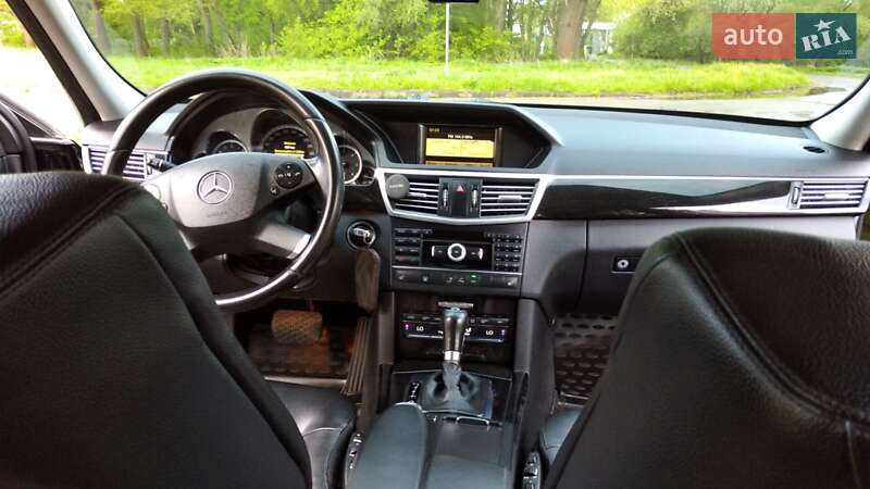 Седан Mercedes-Benz E-Class 2011 в Бродах