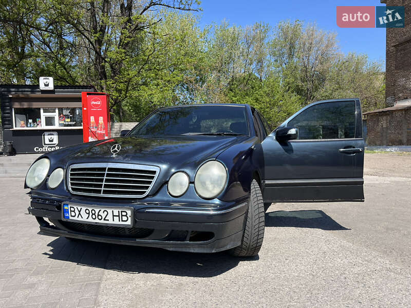 Седан Mercedes-Benz E-Class 2000 в Запоріжжі