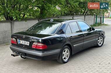 Седан Mercedes-Benz E-Class 2000 в 