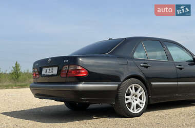 Седан Mercedes-Benz E-Class 2002 в 