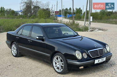 Седан Mercedes-Benz E-Class 2002 в 
