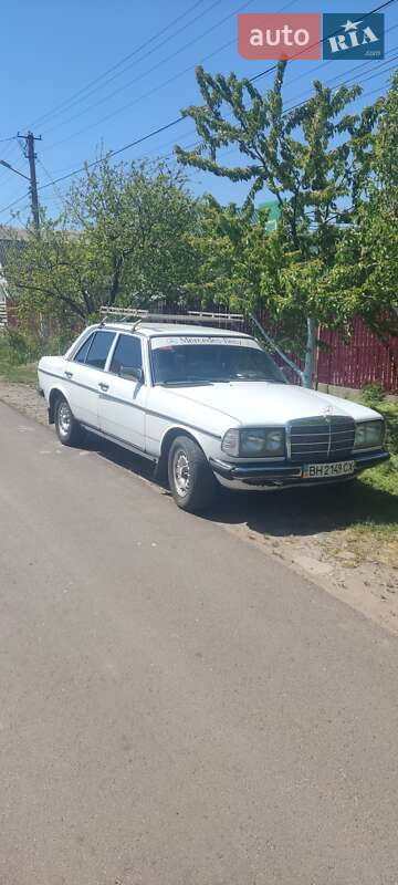 Седан Mercedes-Benz E-Class 1982 в Одессе