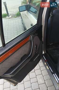 Седан Mercedes-Benz E-Class 1993 в 