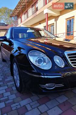 Седан Mercedes-Benz E-Class 2008 в 