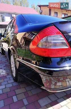 Седан Mercedes-Benz E-Class 2008 в 