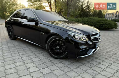 Седан Mercedes-Benz E-Class 2015 в 