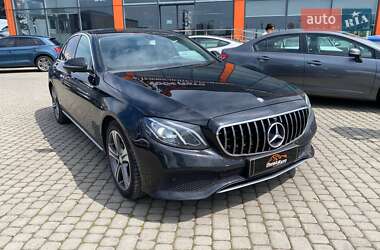 Седан Mercedes-Benz E-Class 2016 в Львове