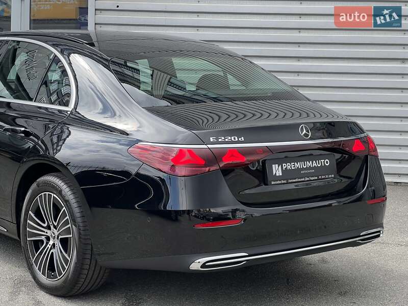 Седан Mercedes-Benz E-Class 2024 в Киеве