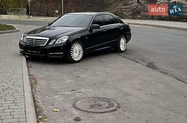 Седан Mercedes-Benz E-Class 2011 в Одессе