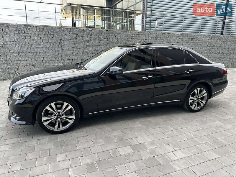 Седан Mercedes-Benz E-Class 2015 в 