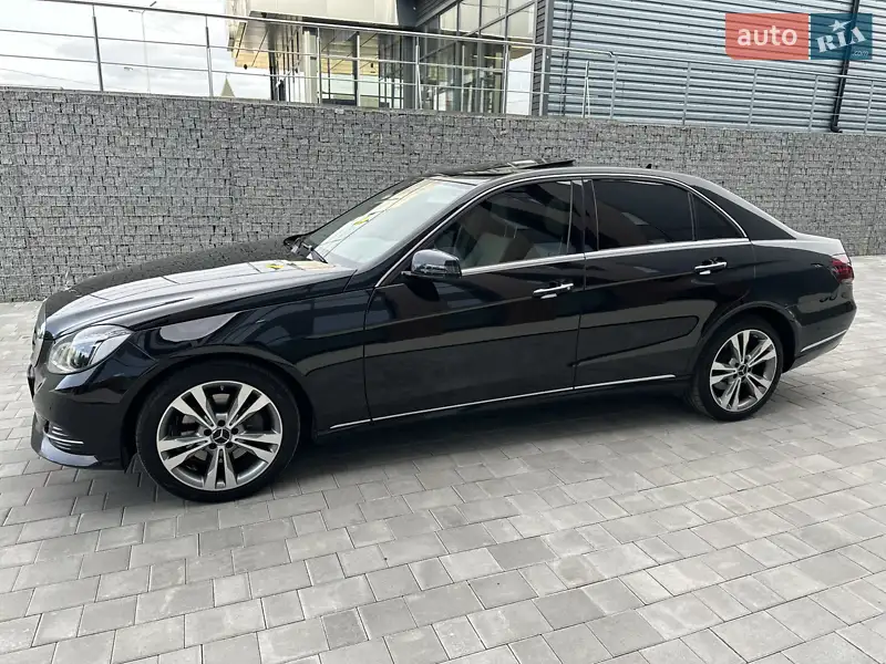 Седан Mercedes-Benz E-Class 2015 в 