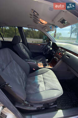 Седан Mercedes-Benz E-Class 2000 в 