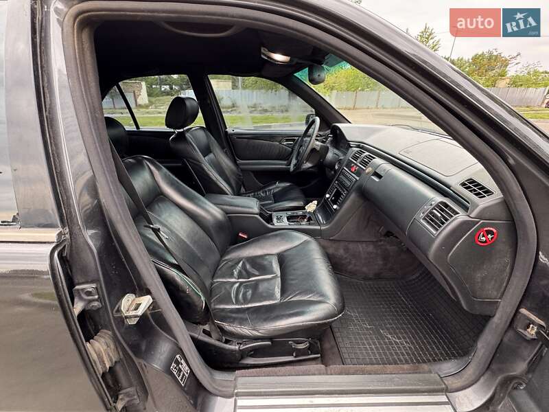 Седан Mercedes-Benz E-Class 1997 в Дніпрі