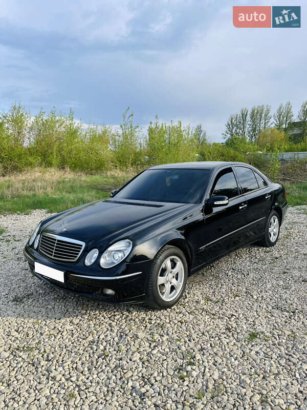 Mercedes-Benz E-Class 2004