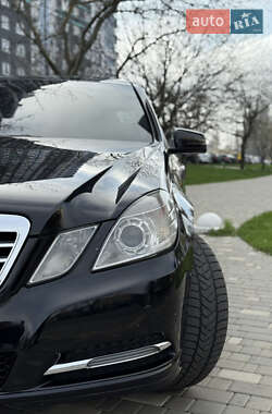 Седан Mercedes-Benz E-Class 2010 в 